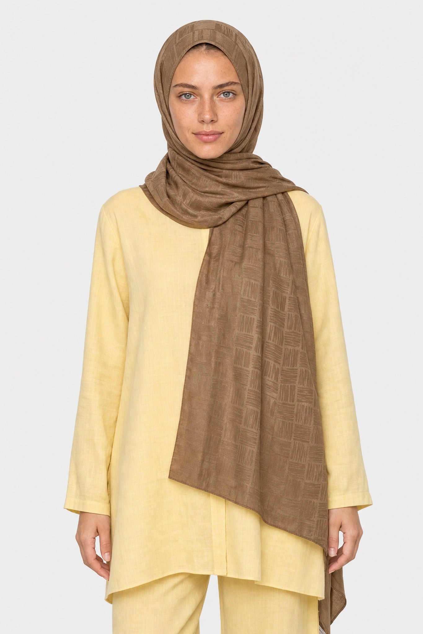 Noria Patterned Aerobin Jacquard Shawl - Mocha