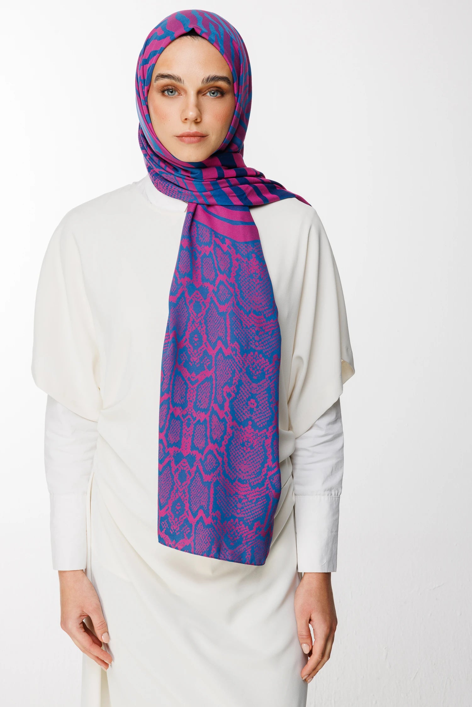 Riad Pattern Double-Sided Shawl - Petrol Blue-Fuchsia