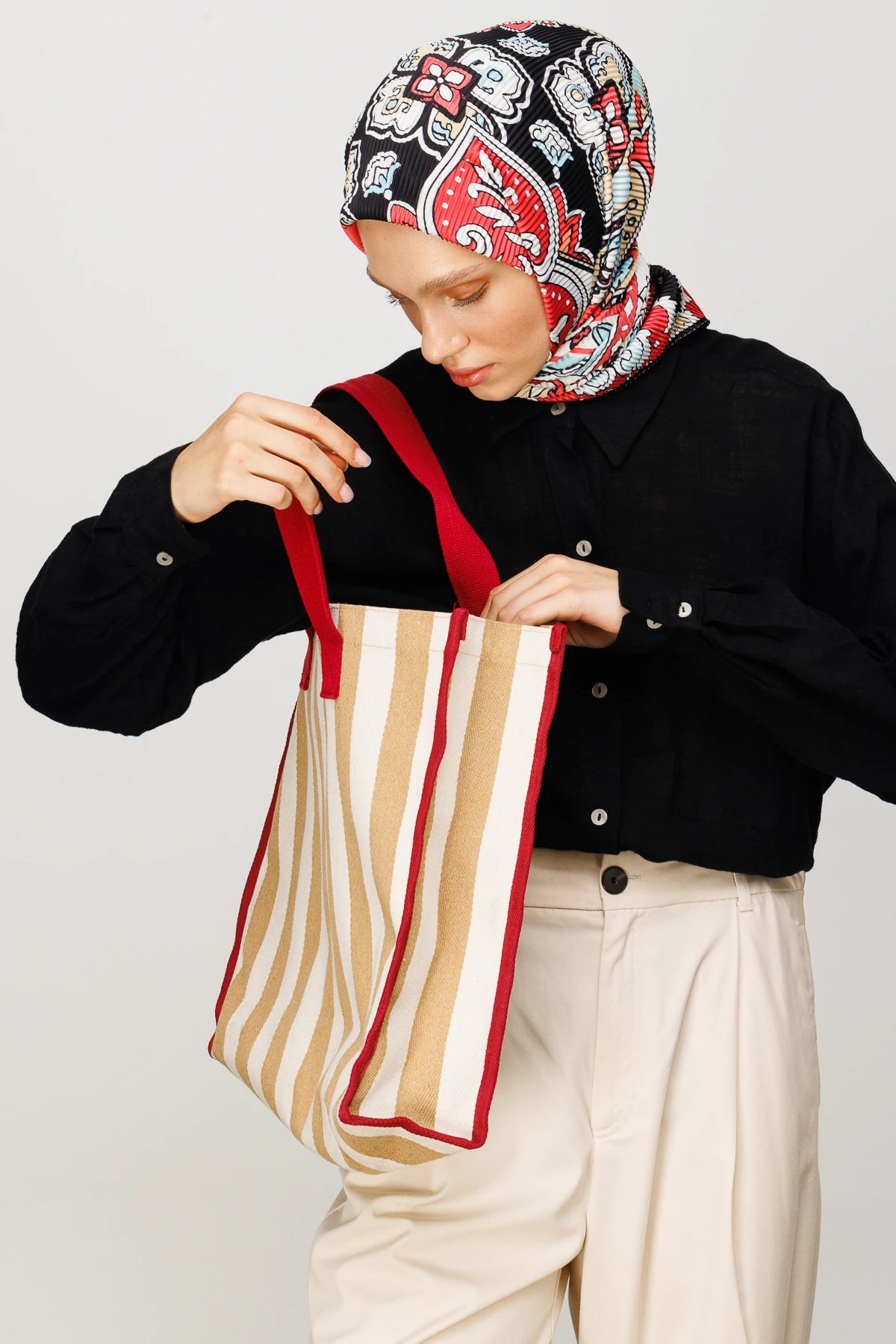 40 Pattern Pleated Scarf - Black