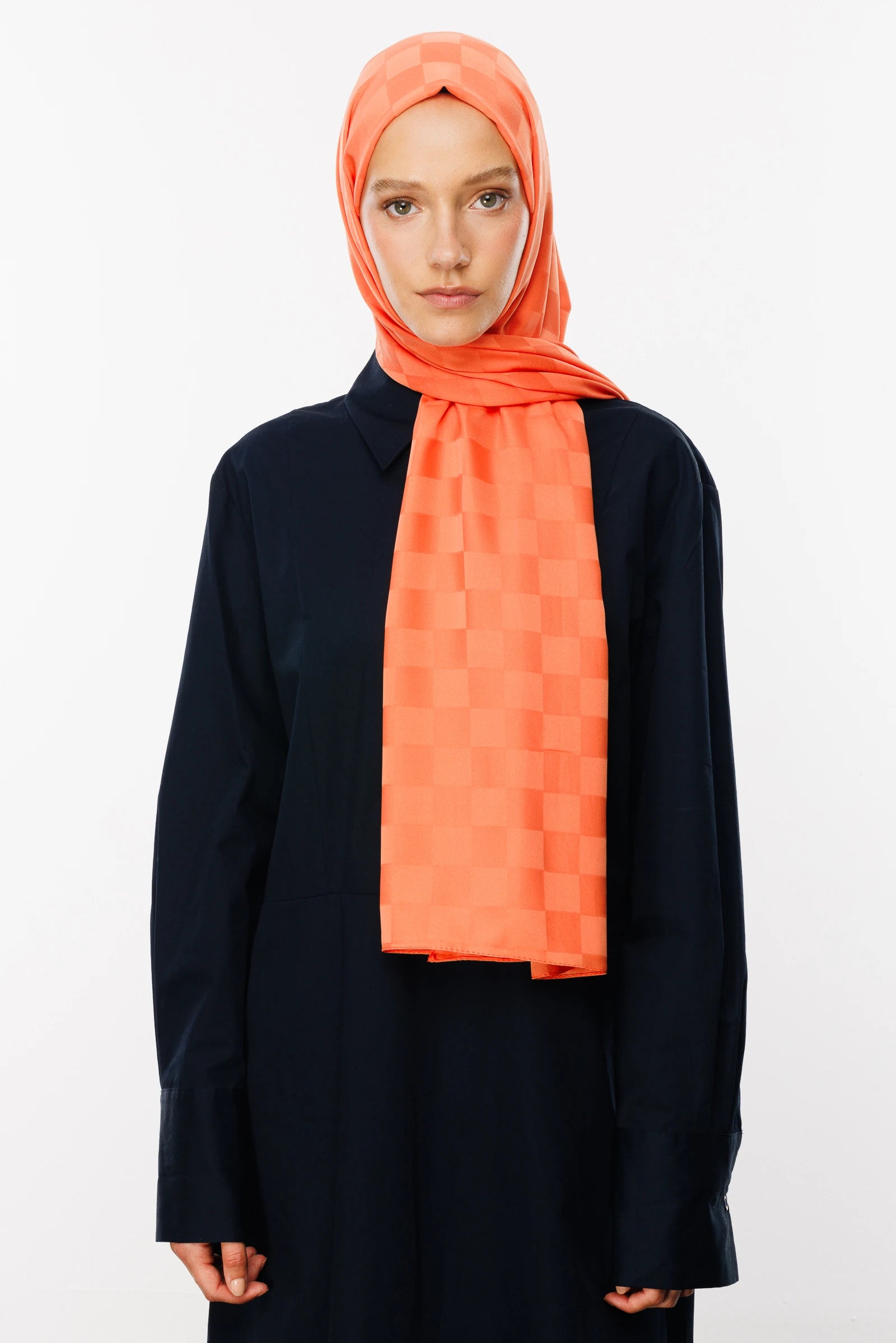 Checkerboard Pattern Silky Jacquard Shawl - Puppy