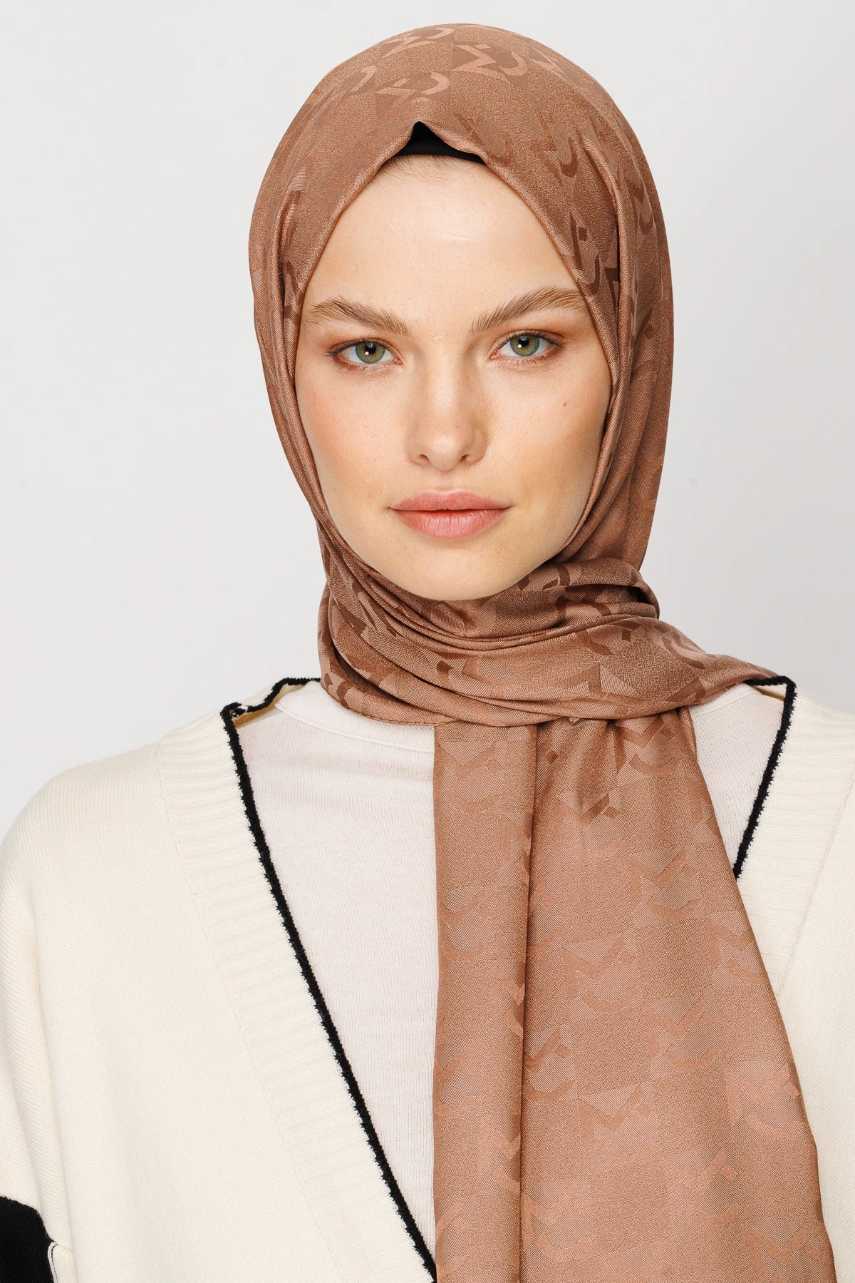 Mc Pattern Jacquard Shawl - Brown