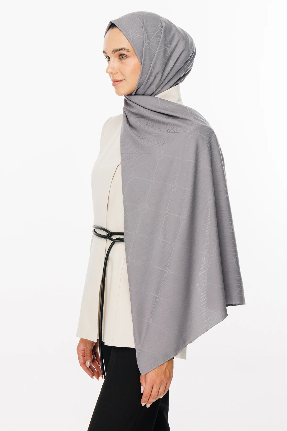 Moon Is Desen Jacquard Shawl - Gray