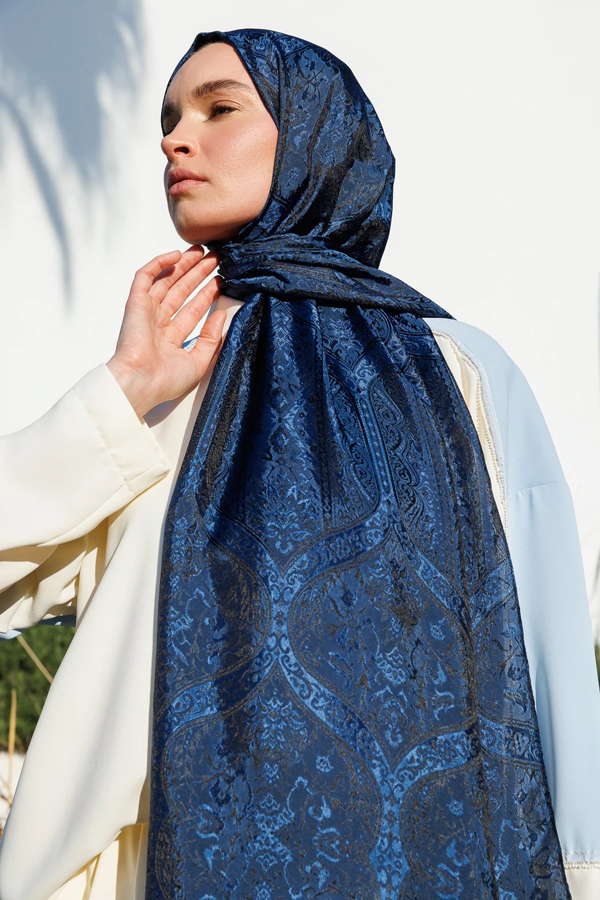 Soler Pattern Shine Line Scarf - Black-Indigo