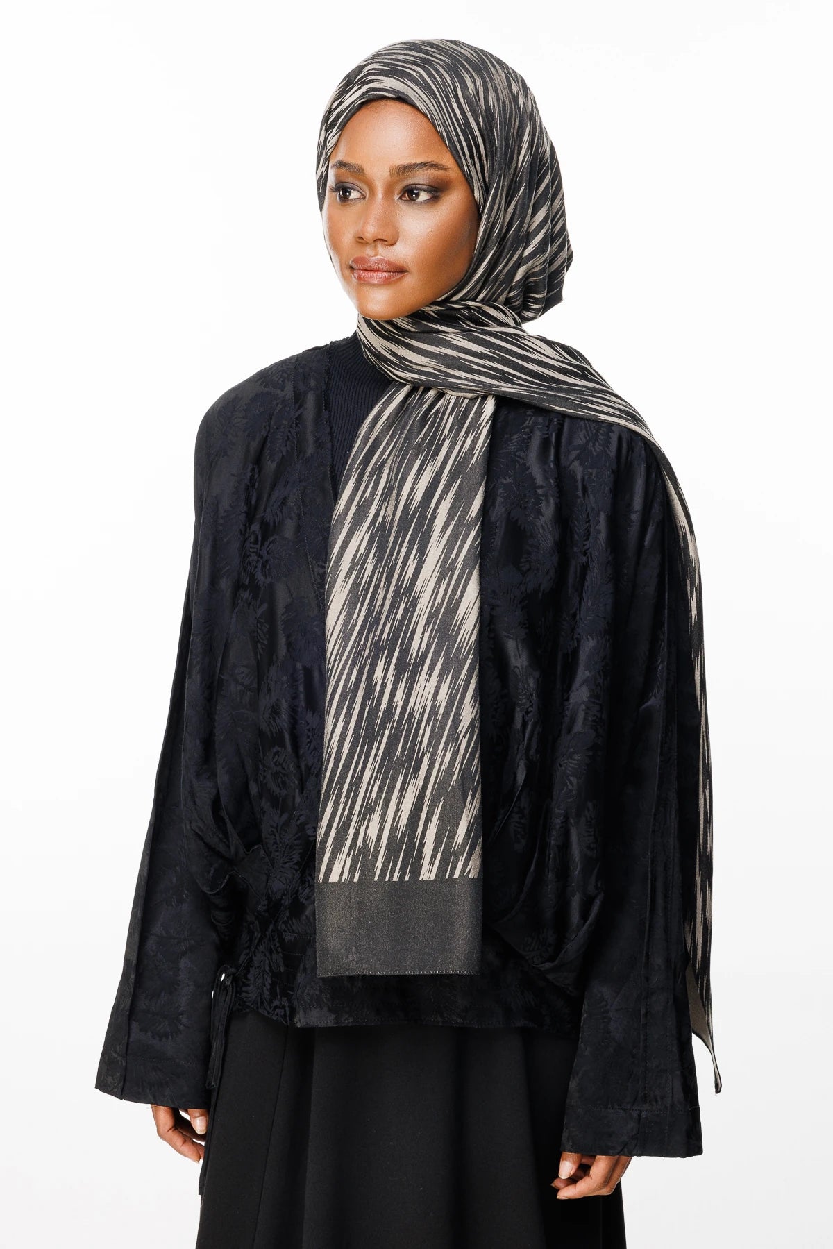 Selis Pattern Double-Sided Scarf - Black-Beige