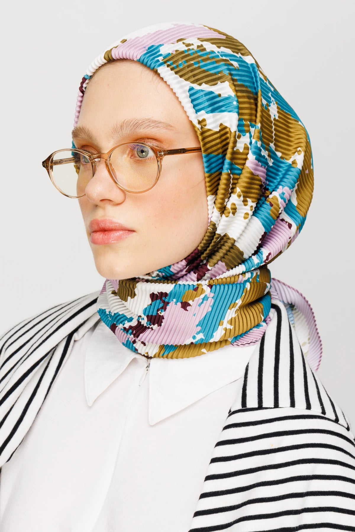 Batik Pattern Pleated Scarf - Olive Green