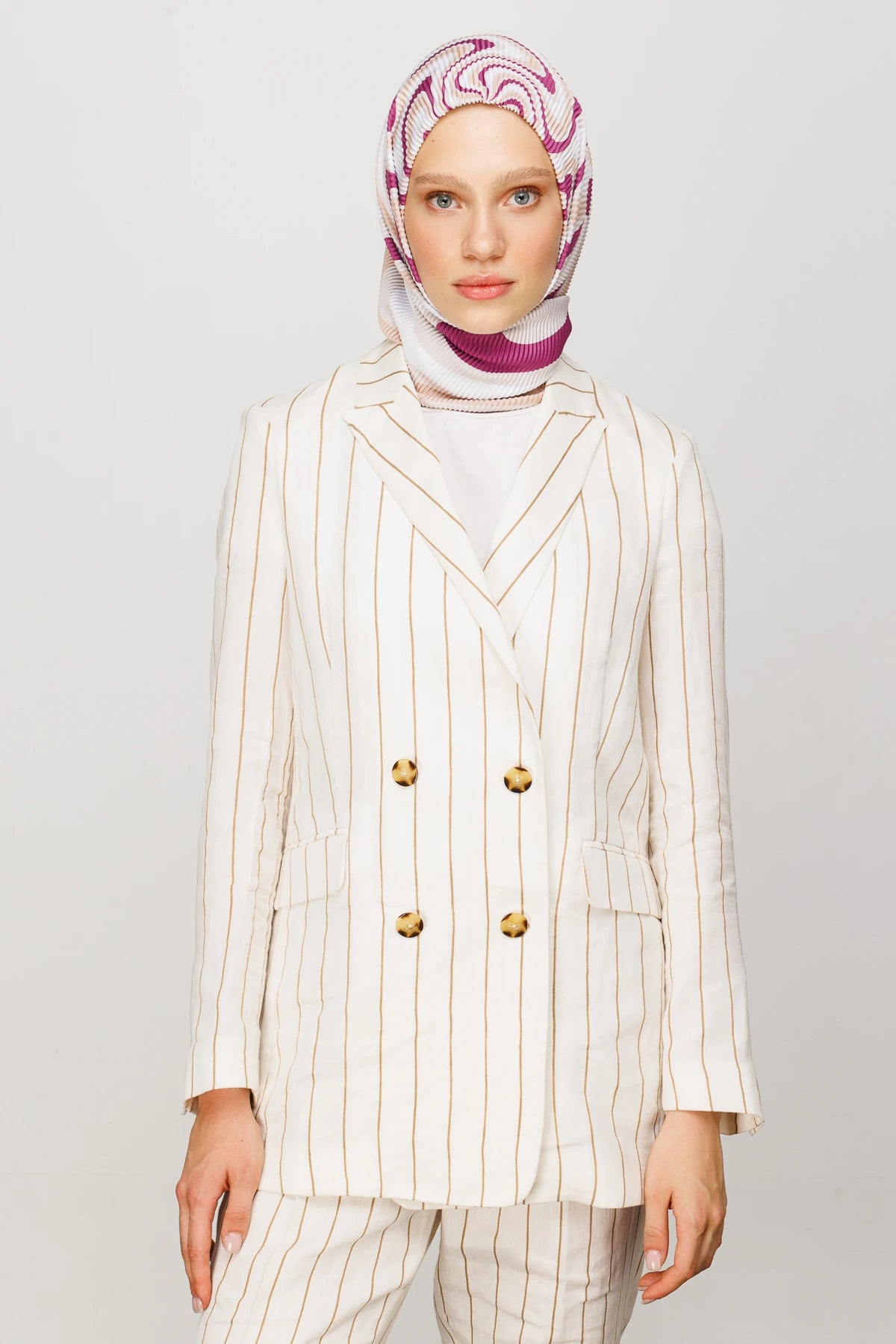 Mira Patterned Pleated Scarf - Cream
