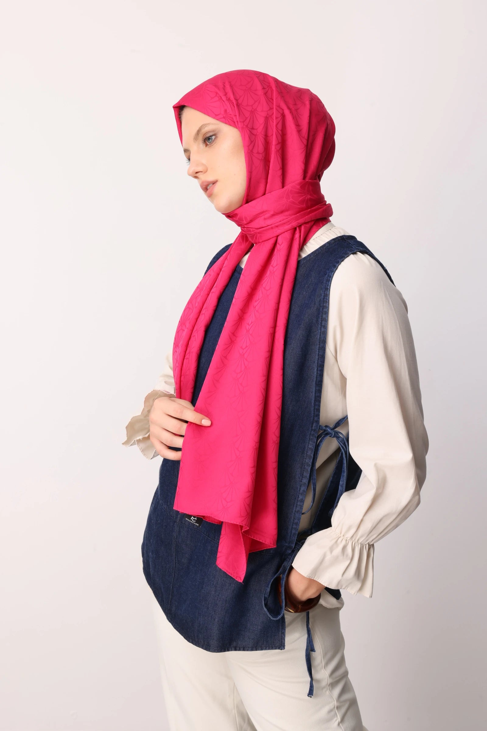 Lotus Pattern Silky Jacquard Scarf - Fuchsia
