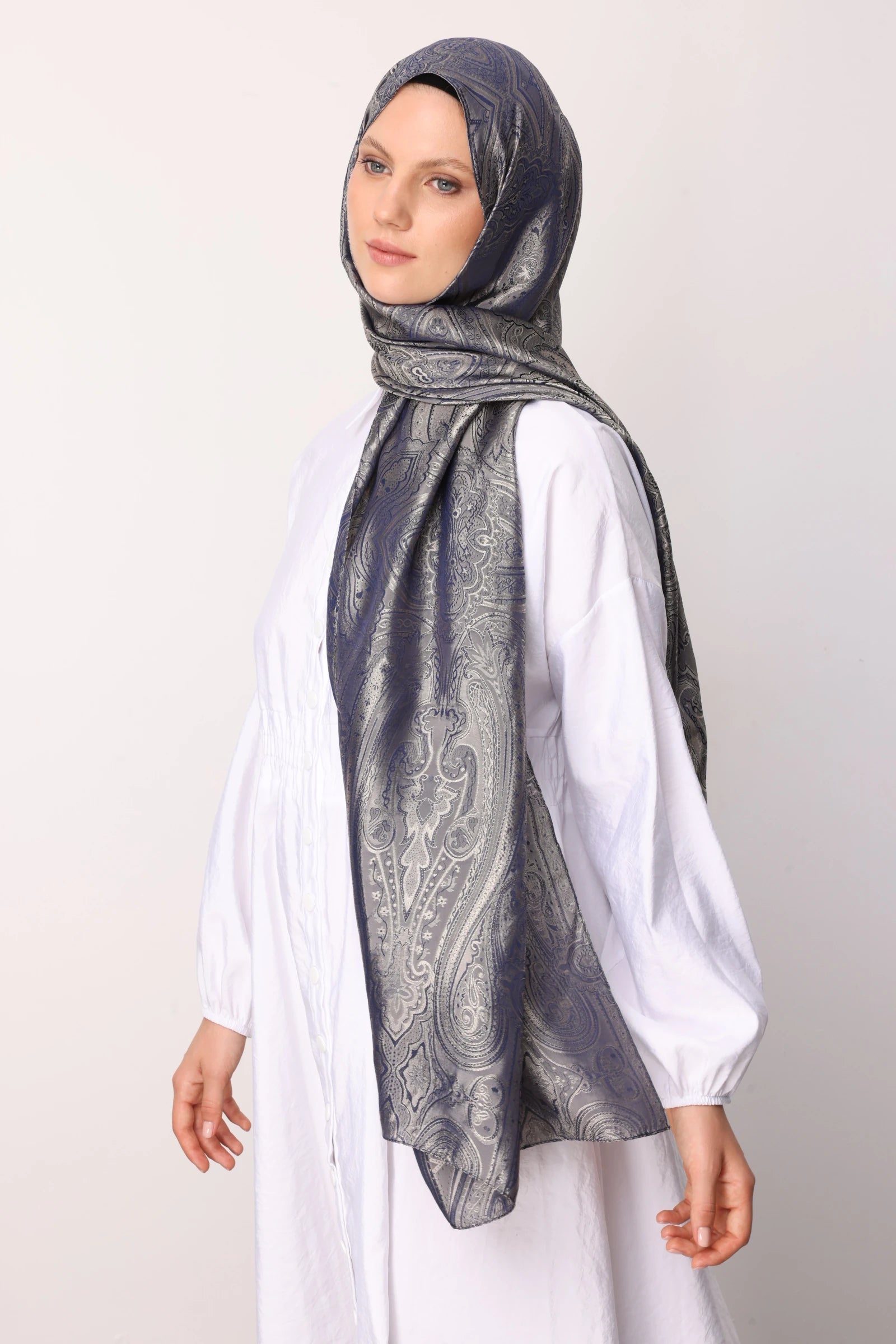 Liva Pattern Shine Line Scarf - Navy Blue-Beige