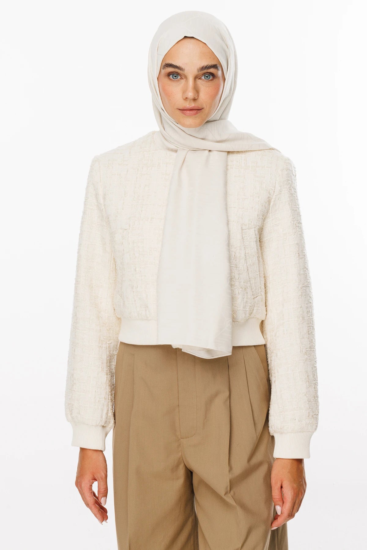 Moon Is Desen Jacquard Shawl - Pearl