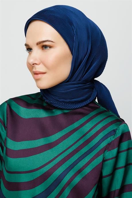 Pleated Scarf - Navy blue