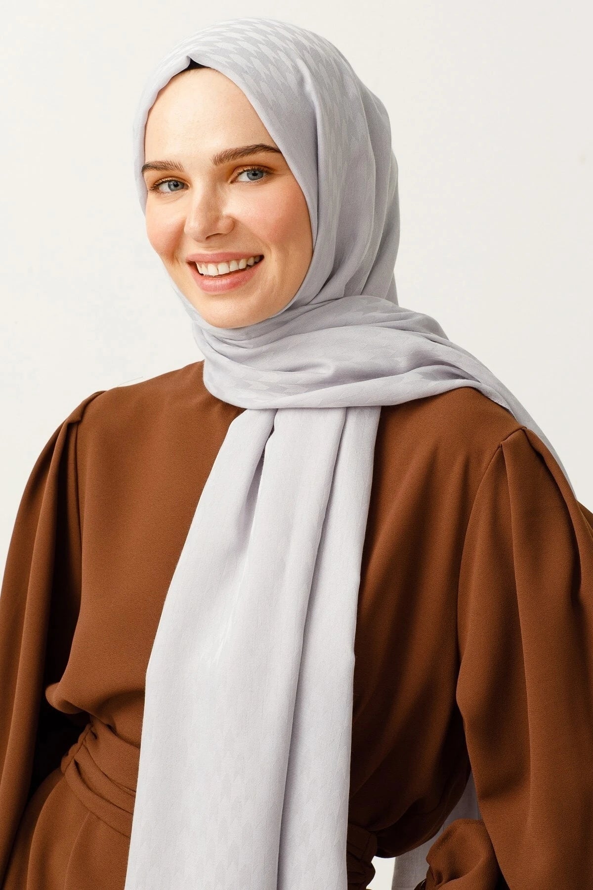 Swallow Pattern Cotton Jacquard Shawl - Silver