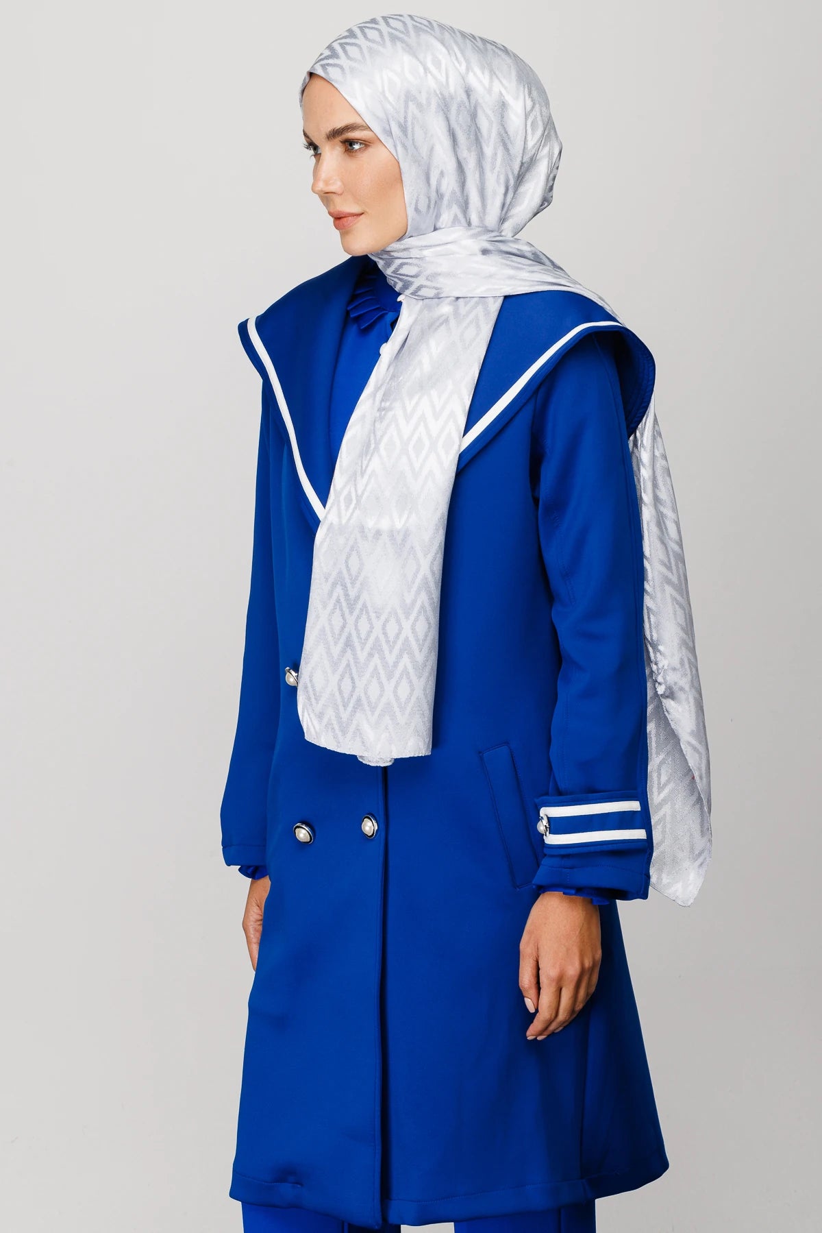 Tile Pattern Shiny Jacquard Shawl - Silver