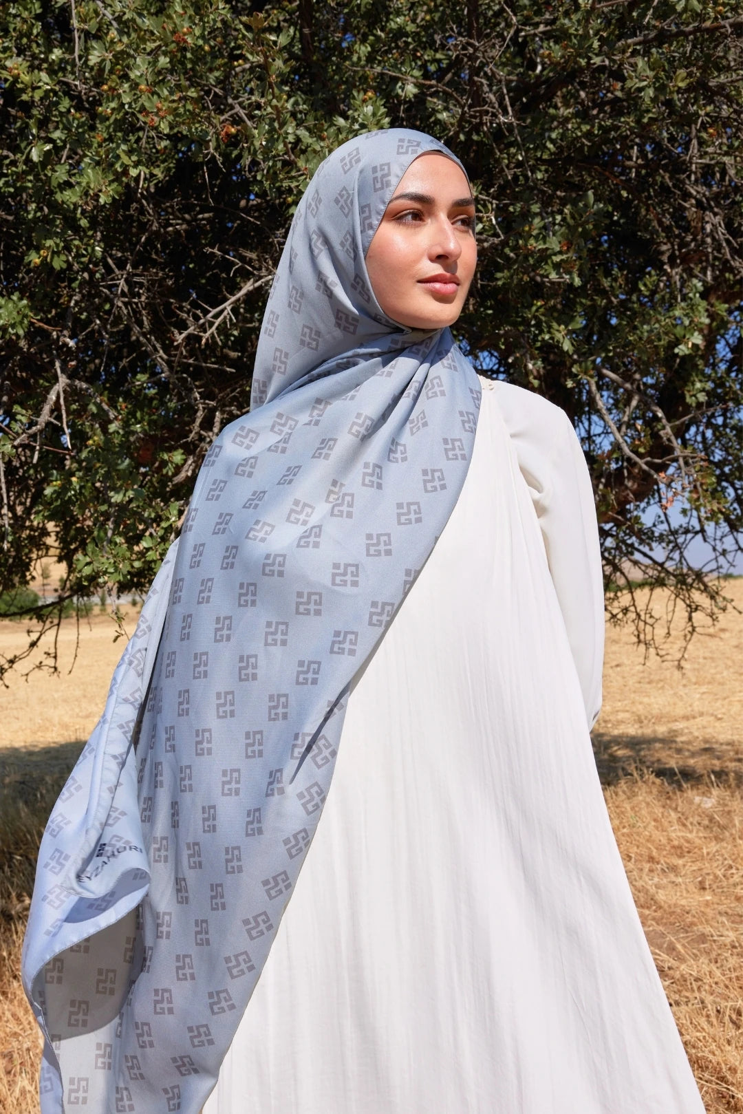 Elibelinde Pattern Sakura Silk Shawl - Light Gray