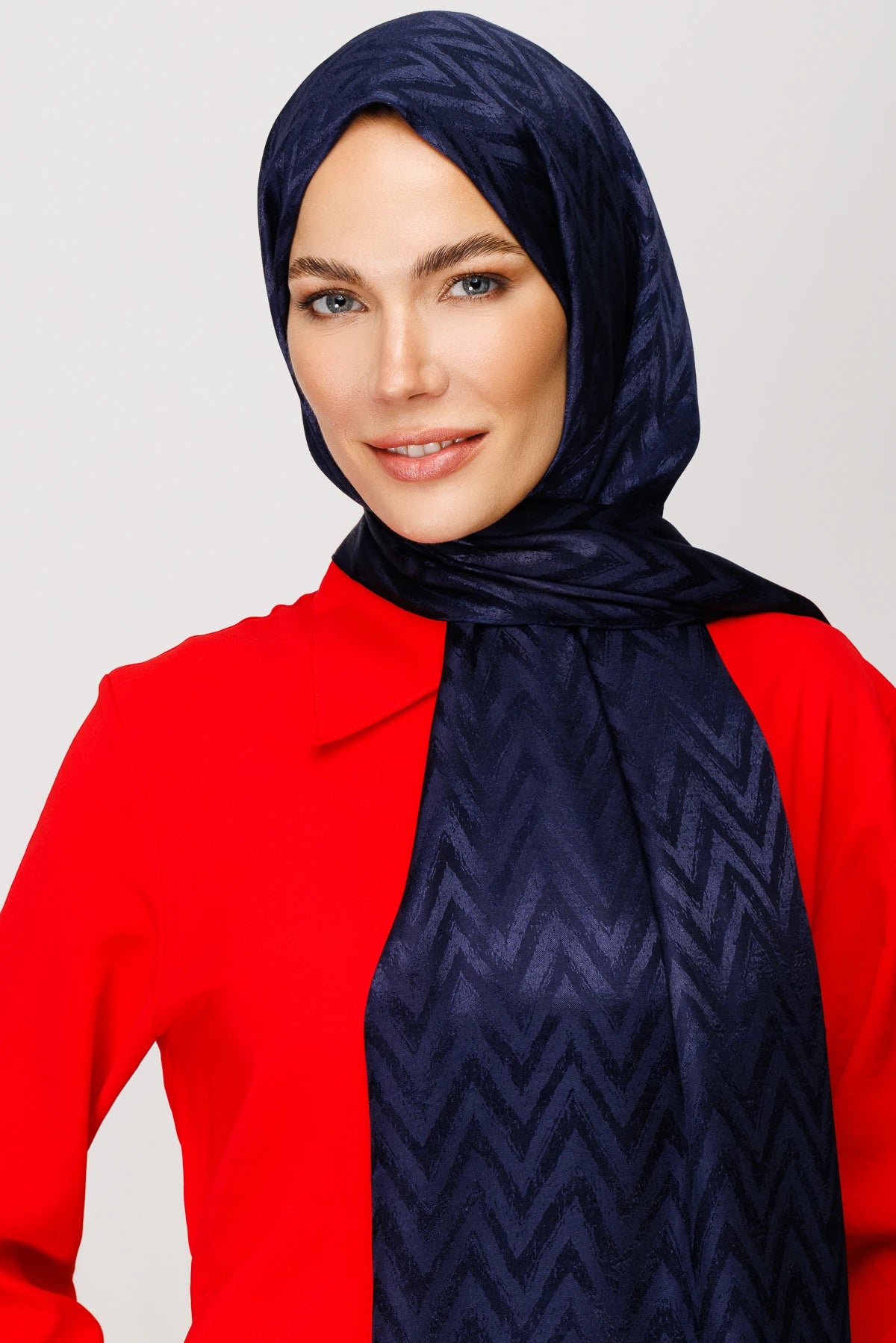 Zigzag Pattern Shiny Jacquard Scarf - Navy blue