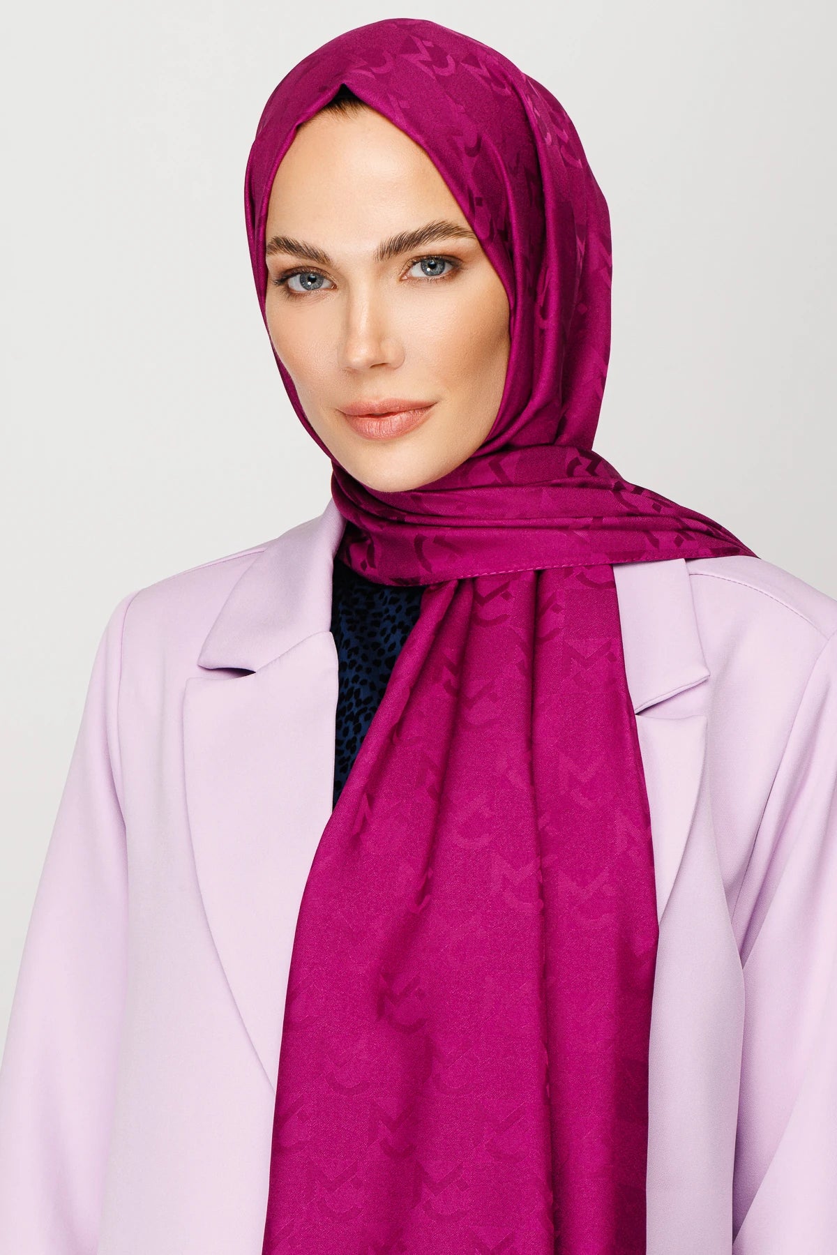Mc Pattern Jacquard Shawl - Plum