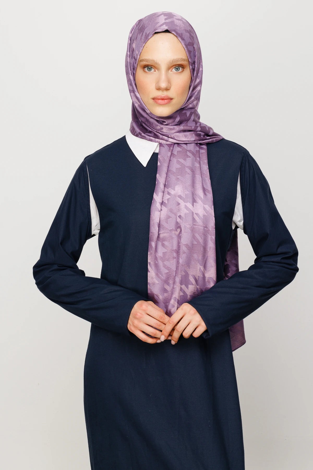 Houndstooth Pattern Shiny Jacquard Shawl - Lavender