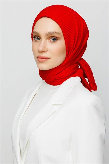 Pleated Scarf - Red
