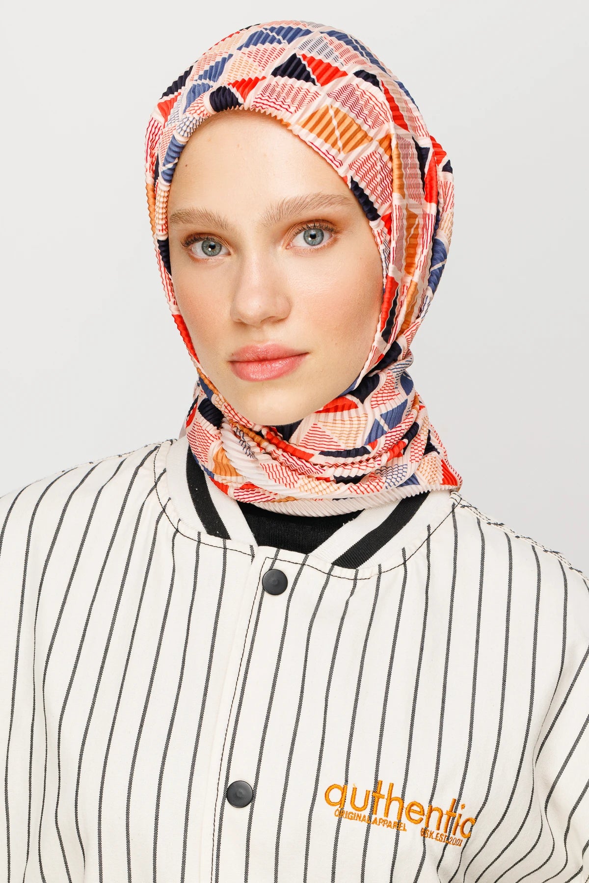 Prism Pattern Pleated Scarf - Salmon