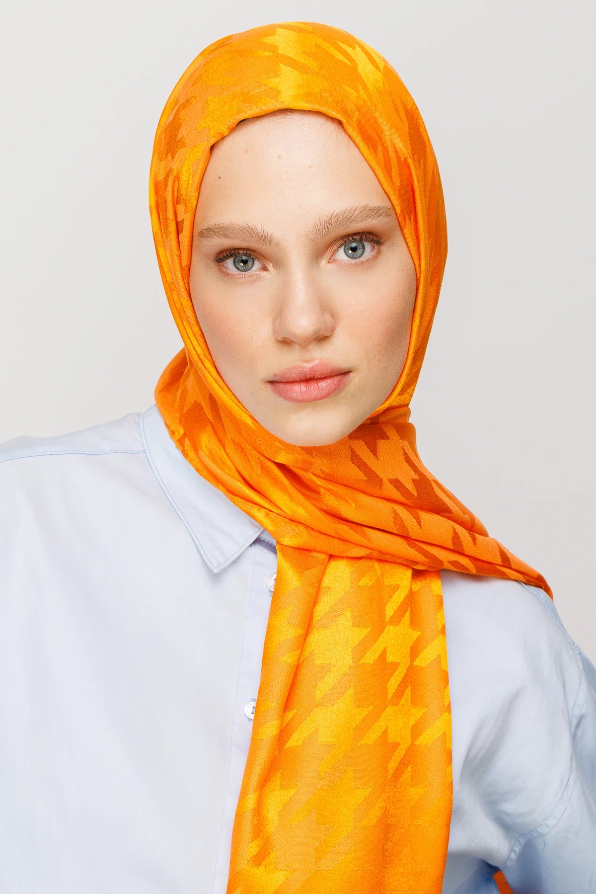 Houndstooth Pattern Shiny Jacquard Shawl - Orange
