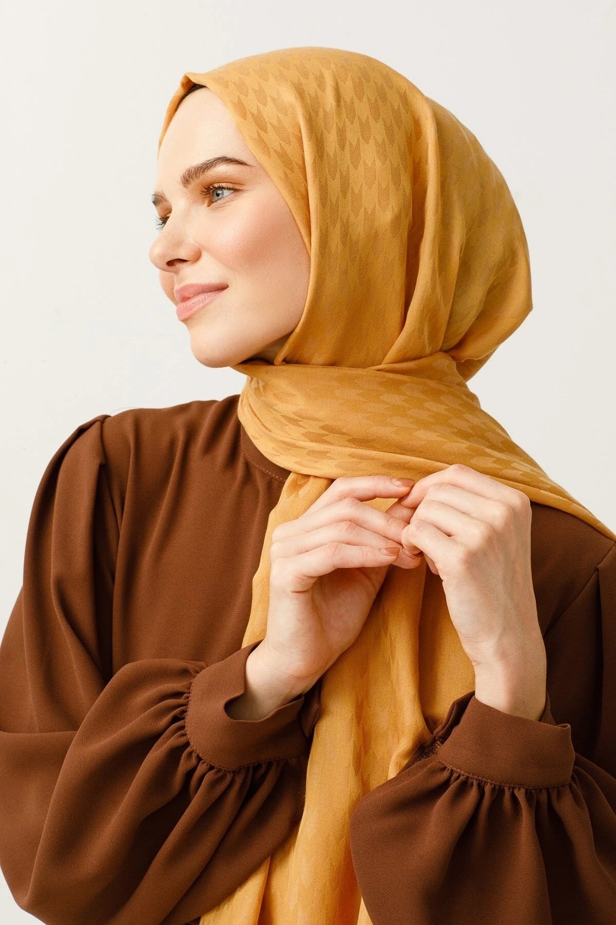 Swallow Pattern Cotton Jacquard Shawl - Mustard