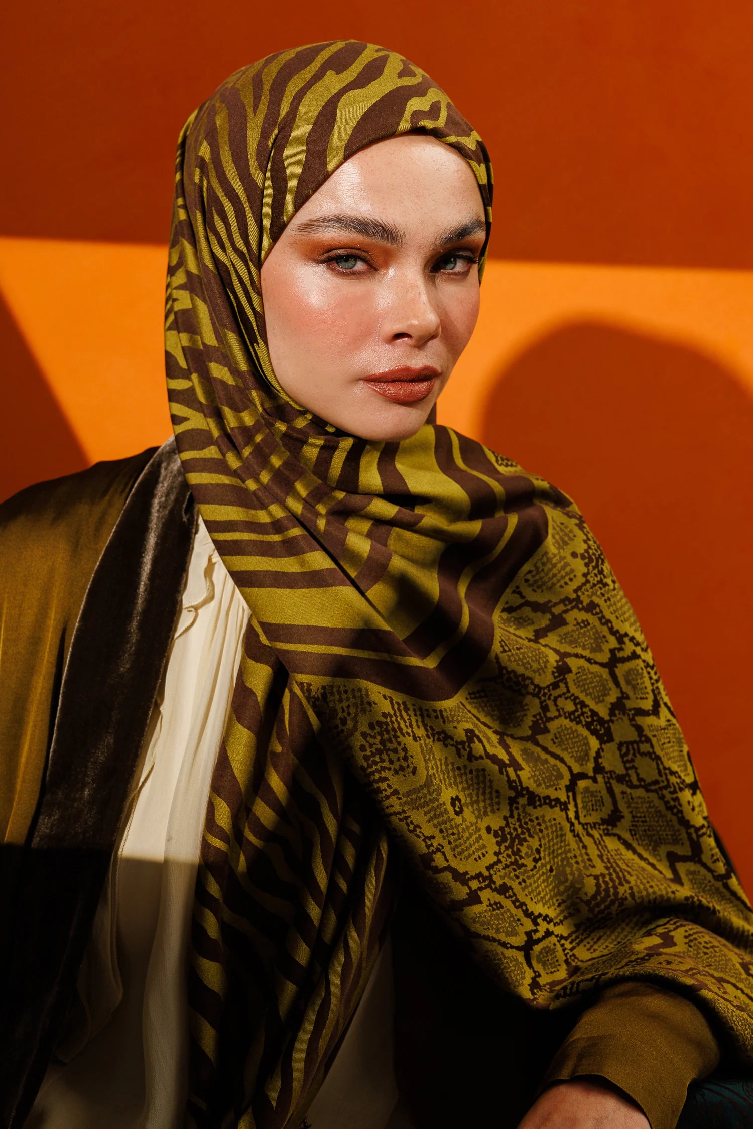 Riad Pattern Double-Sided Shawl - Bitter Coffee - Salmon