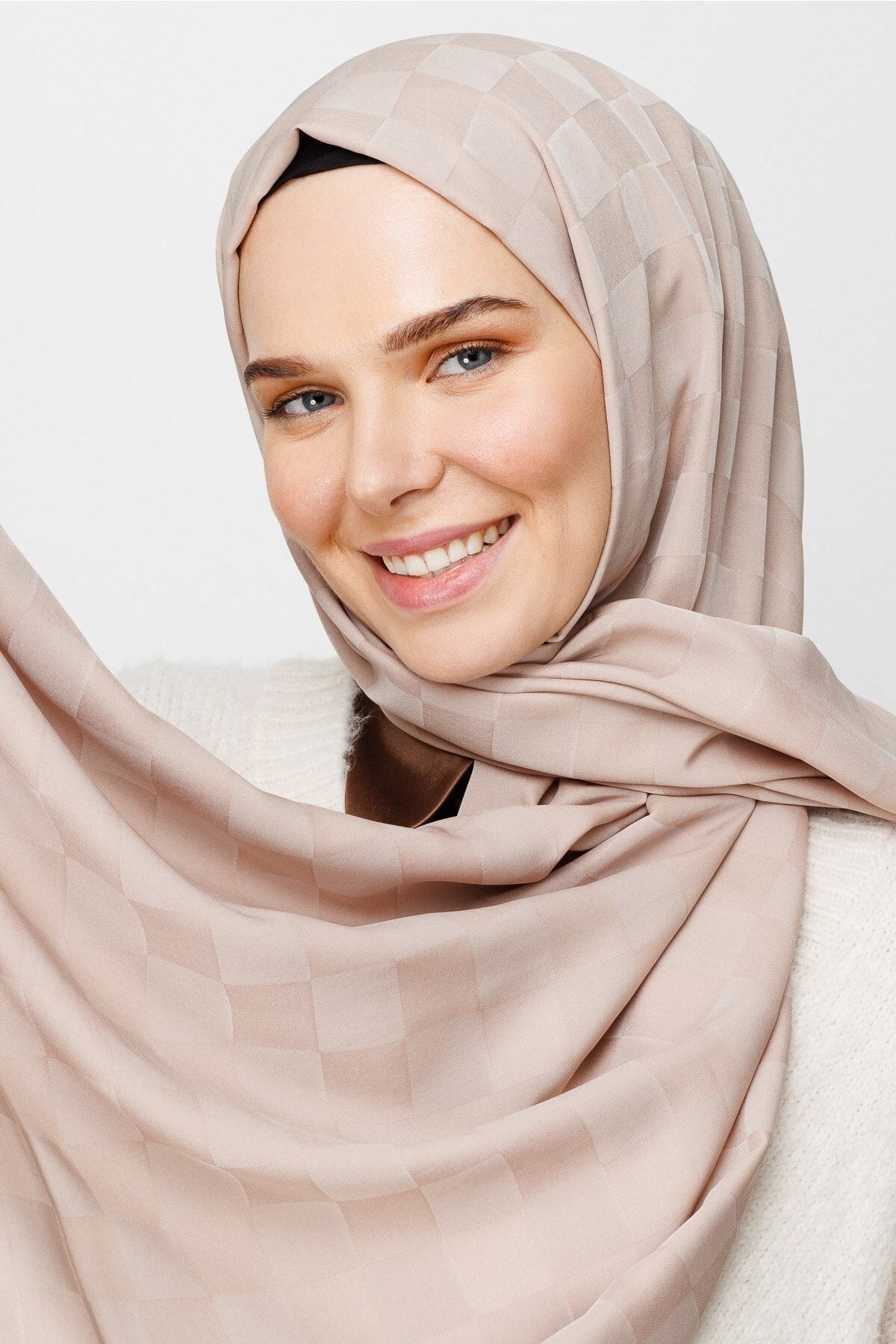 Checkerboard Pattern Silky Jacquard Shawl - Beige