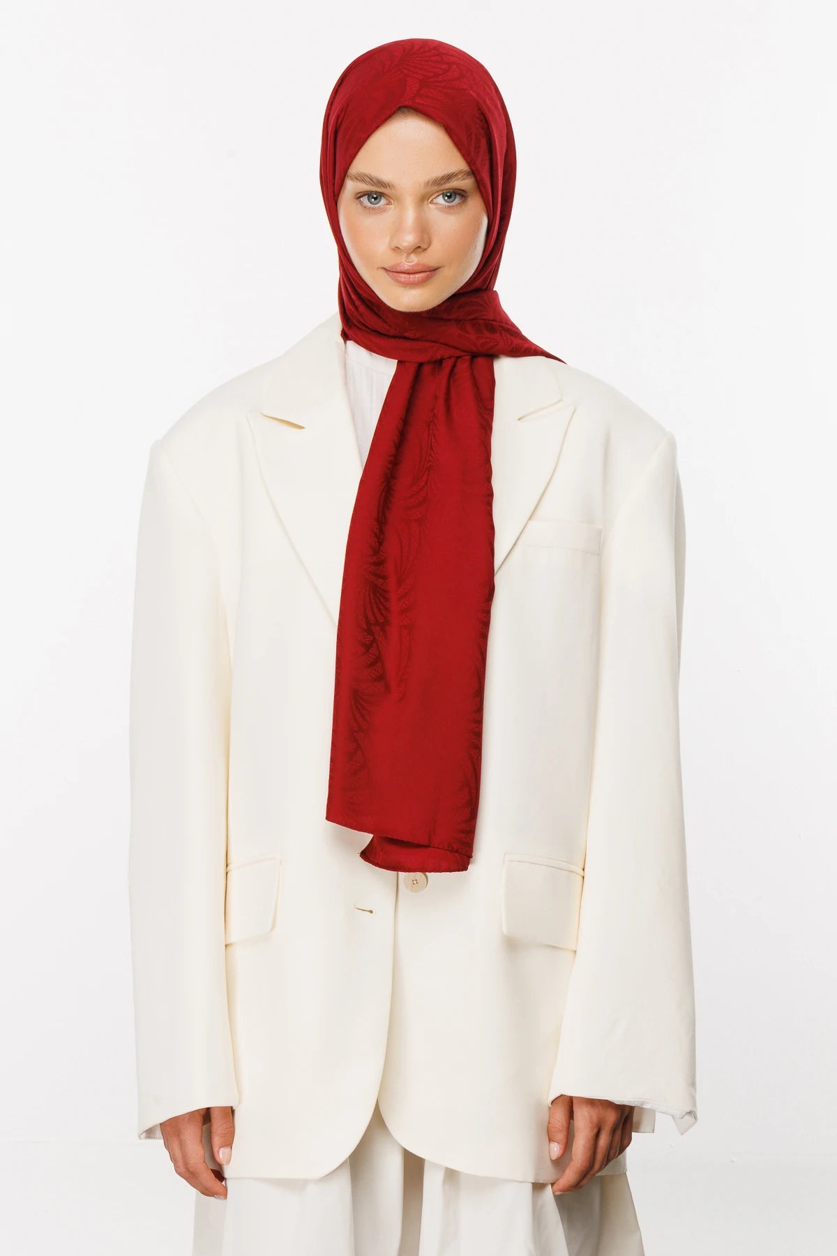 Artemis Pattern Silky Jacquard Scarf - Cherry Rot