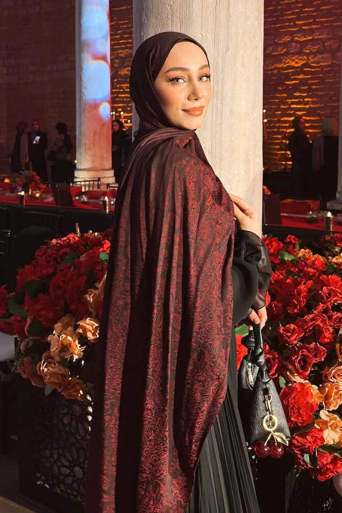 Henna Pattern Double-Sided Scarf - Black-Burgundy
