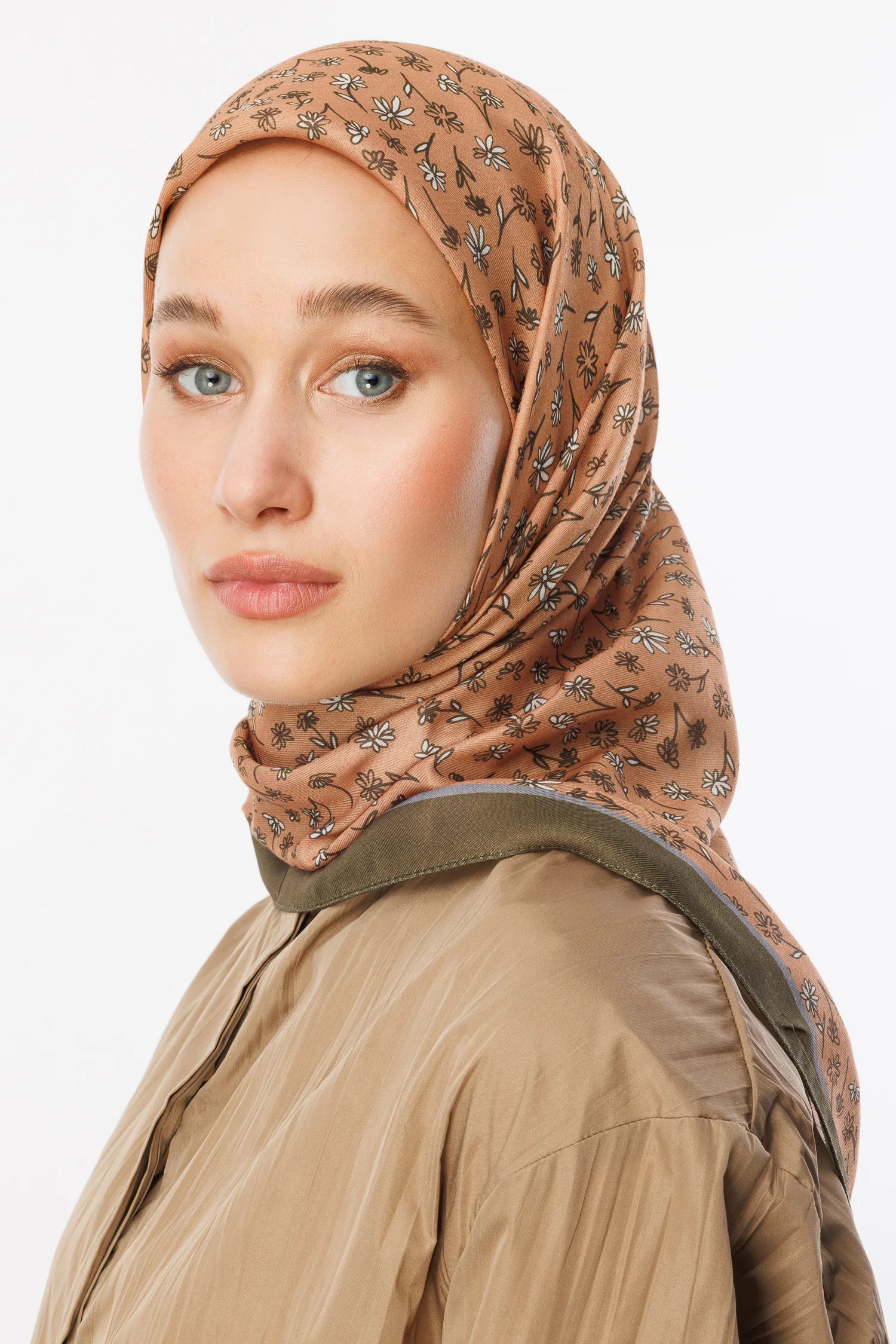 Minor Pattern Cotton Scarf - Brown