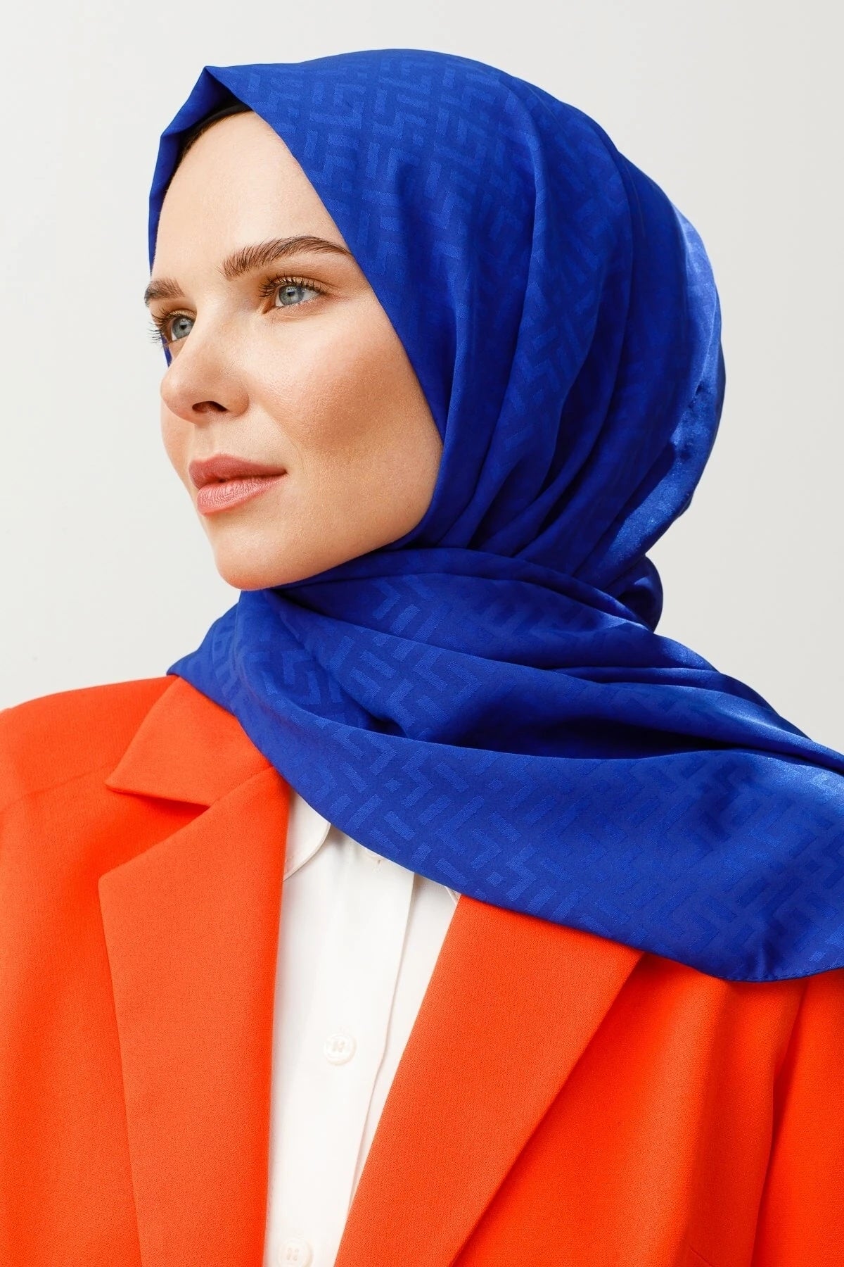 Z Pattern Silky Jacquard Scarf - Saks Blue