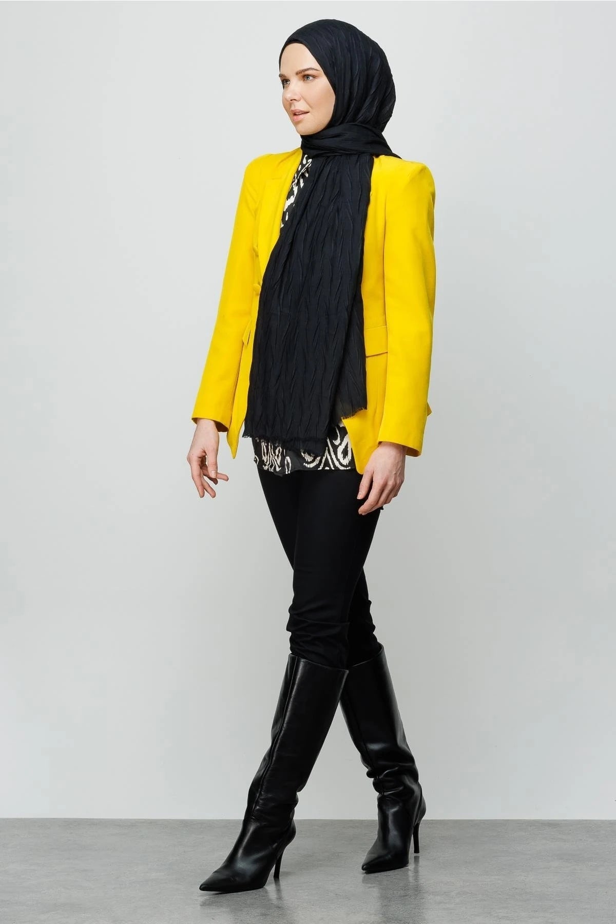 Pleated Bamboo Shawl - Black