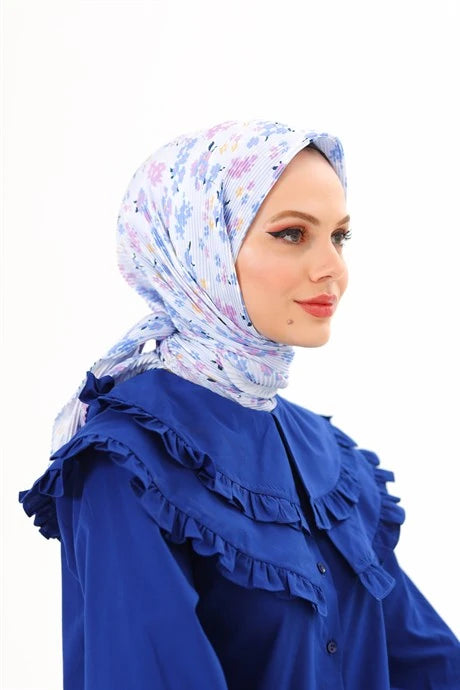 Hanging Pattern Pleated Scarf - Baby Blue
