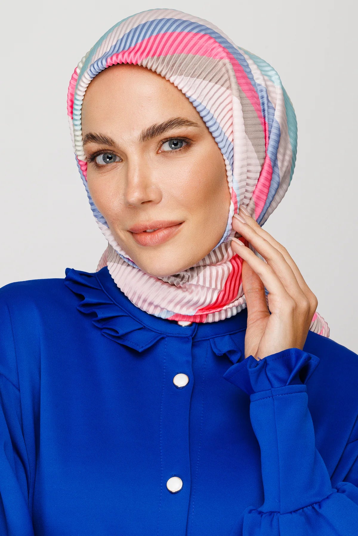 Akra Pattern Pleated Scarf - Ice Blue