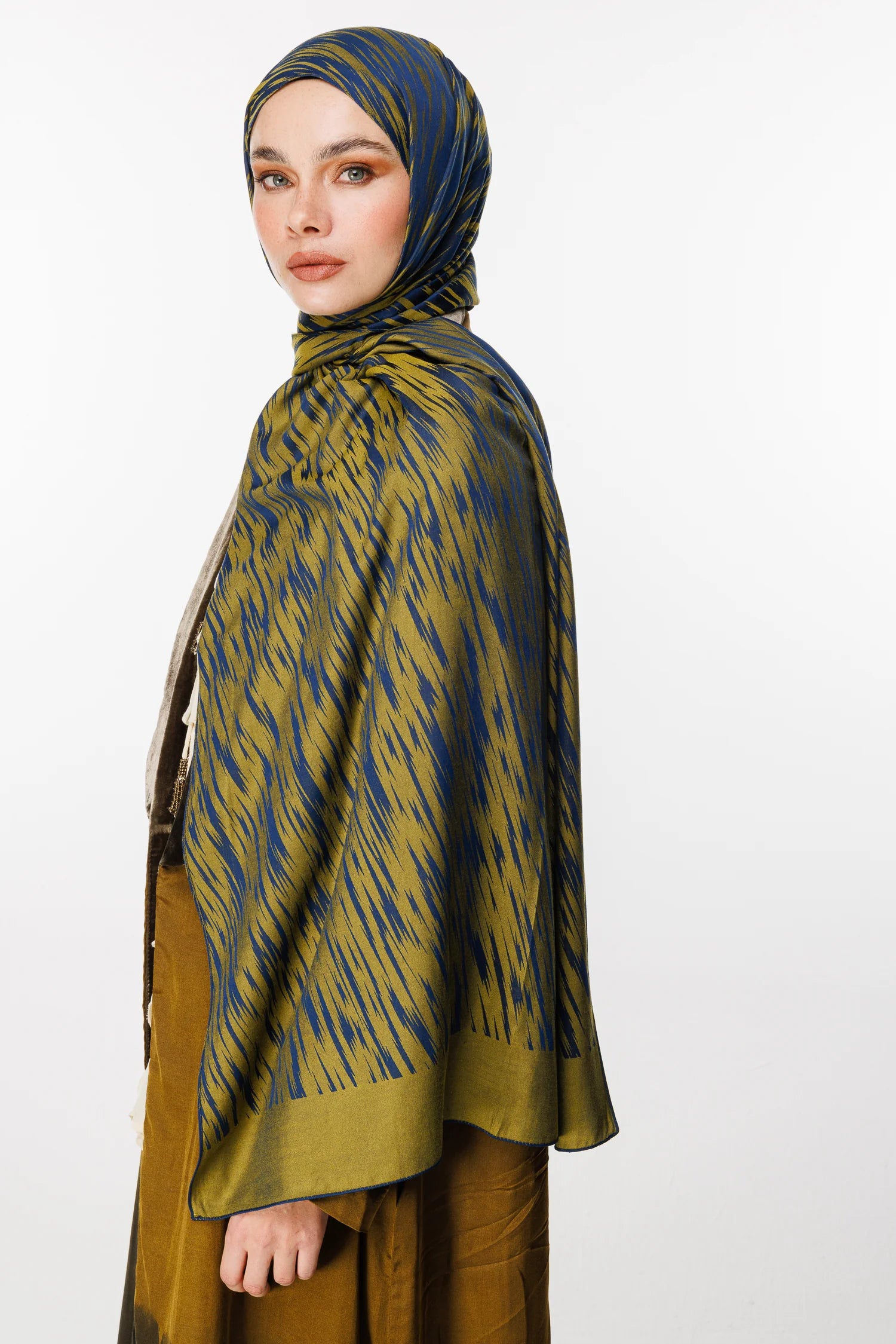 Selis Pattern Double-Sided Scarf - Navy Blue-Olive Green