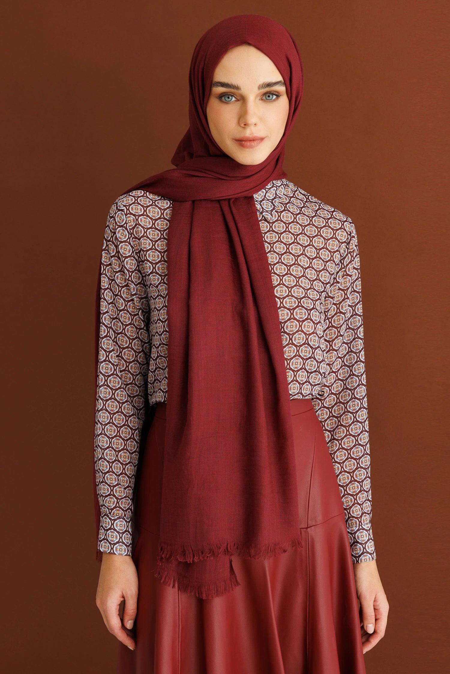 Dubai Shawl - Garnet