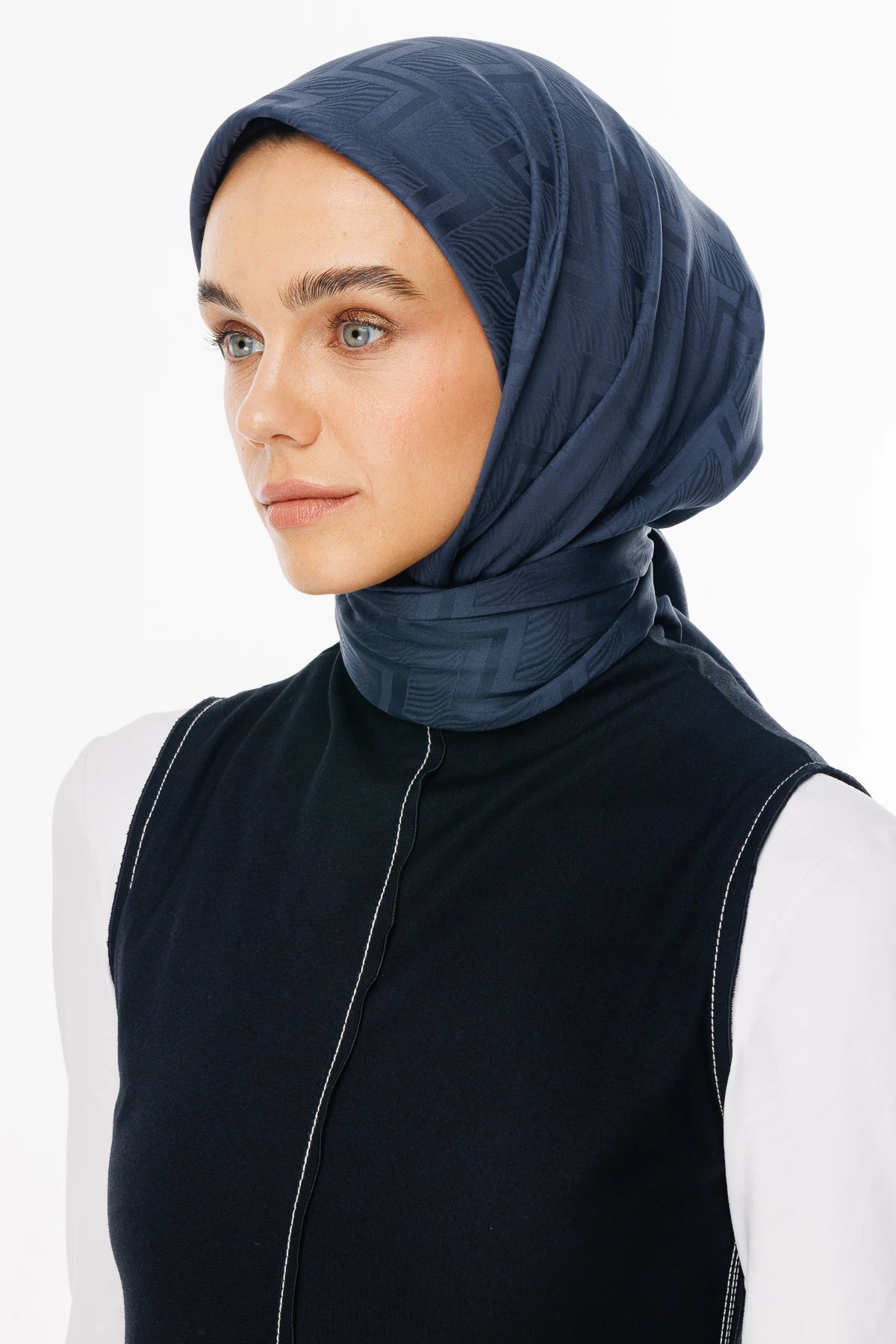 Viora Pattern Silky Jacquard Scarf - Anthracite