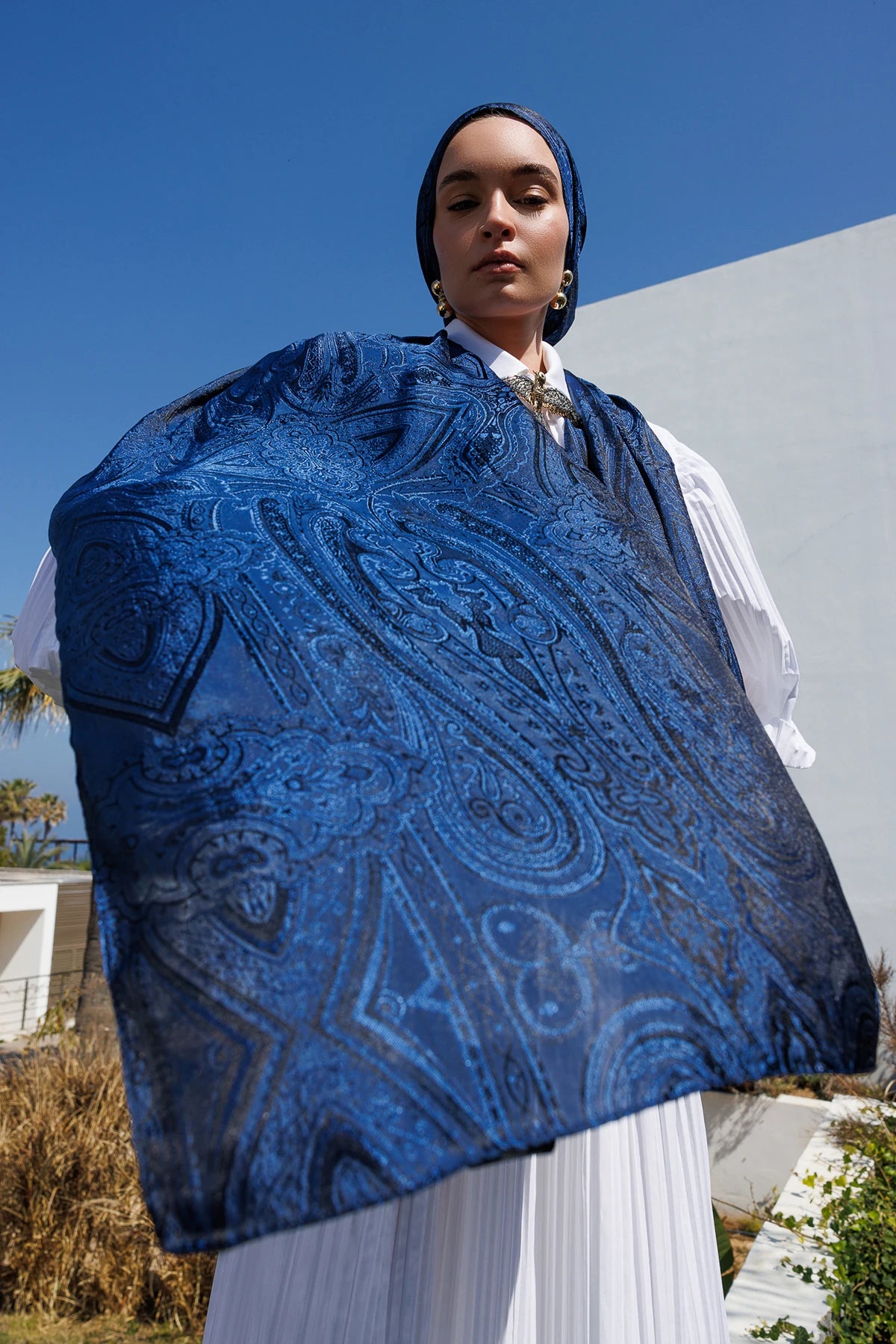 Liva Pattern Shine Line Scarf - Black-Indigo
