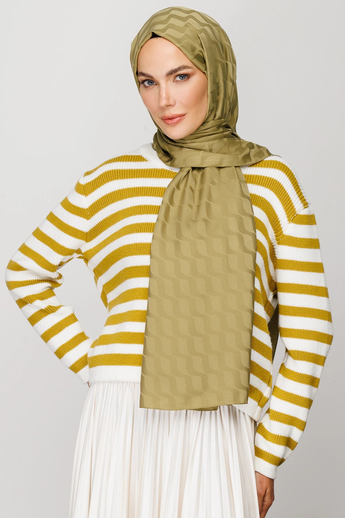 Wave Pattern Silky Jacquard Scarf - Soft Green