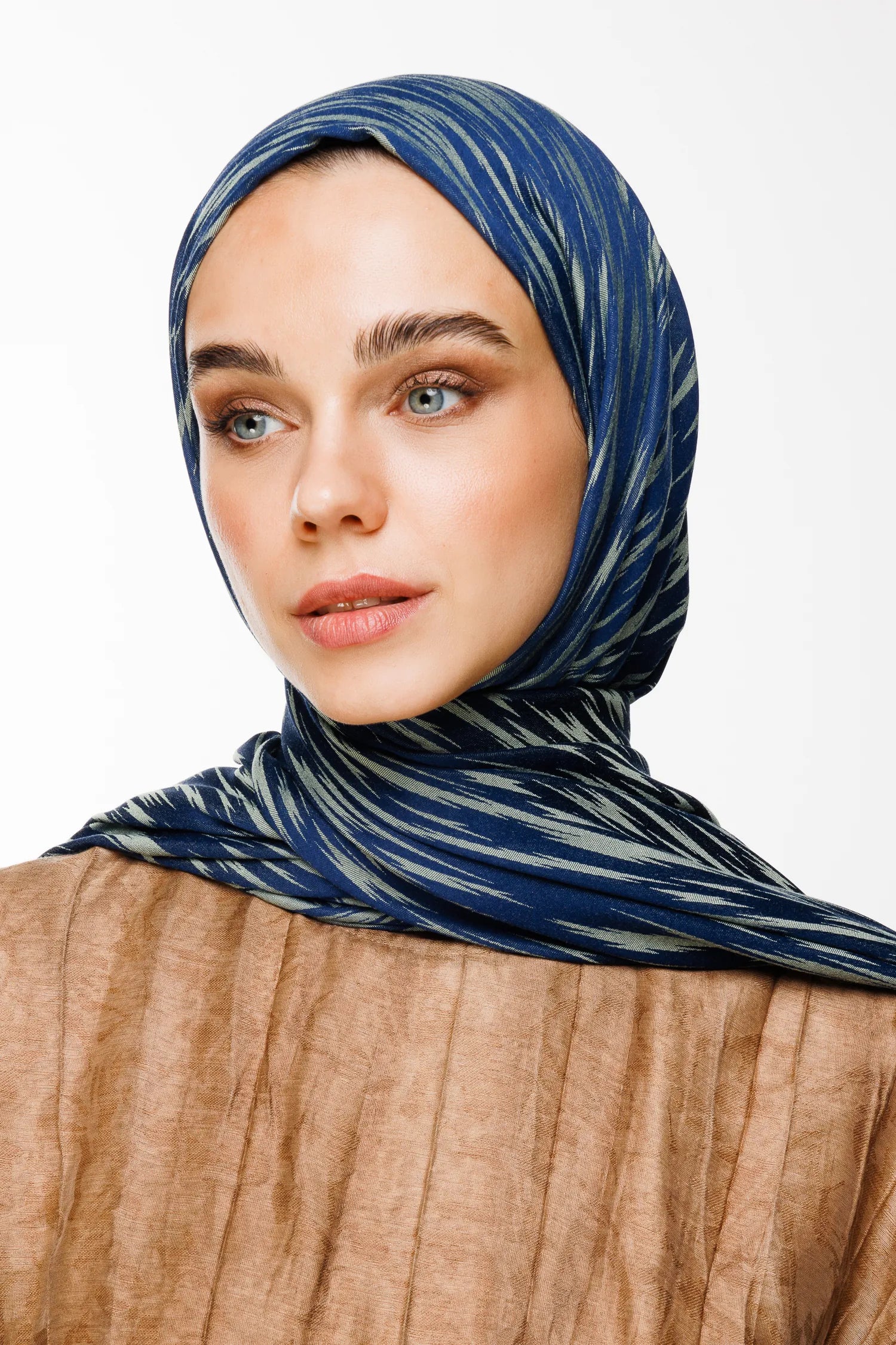 Selis Pattern Double-Sided Scarf - Navy Blue-Aqua Green