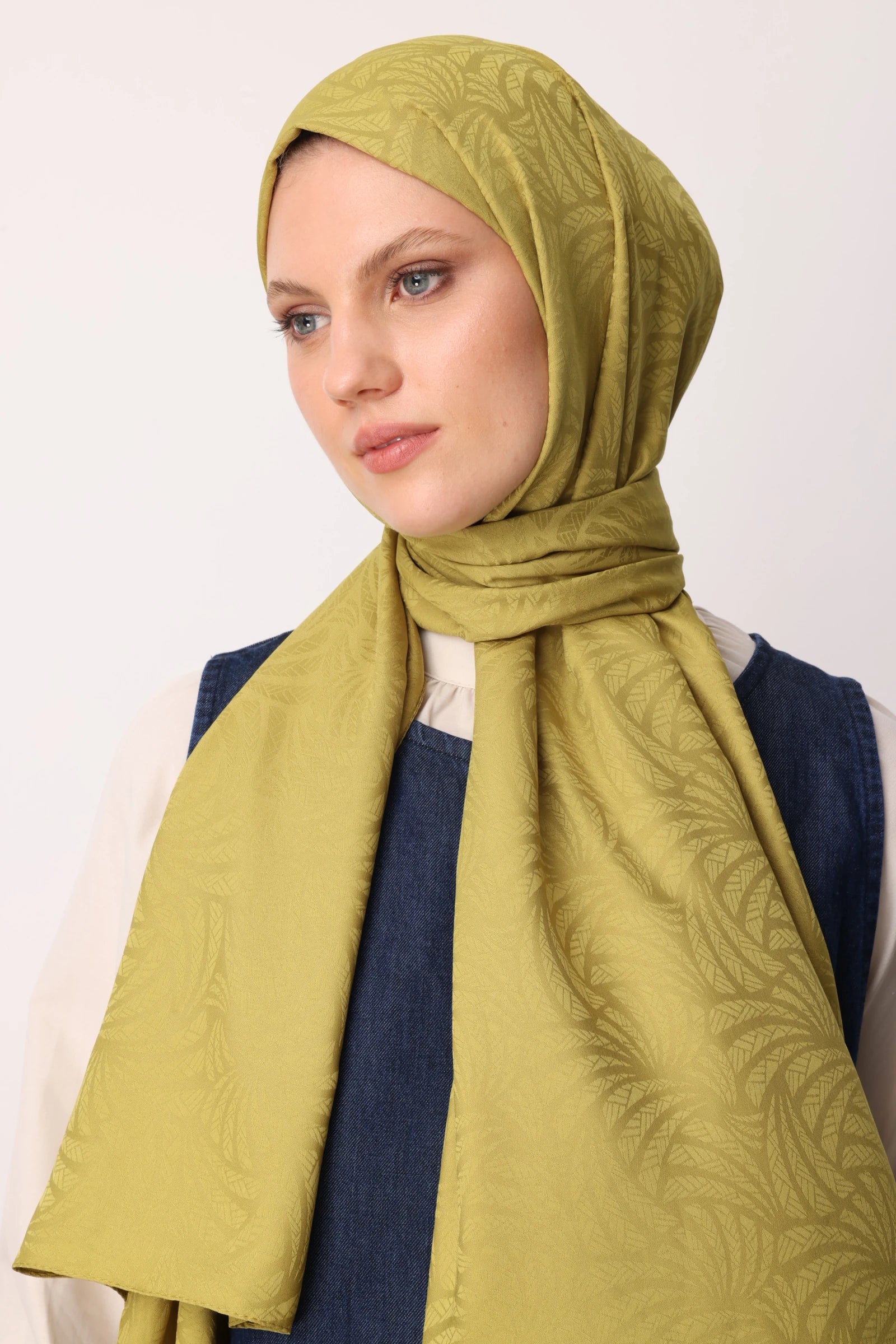 Artemis Pattern Silky Jacquard Scarf - Olive Green