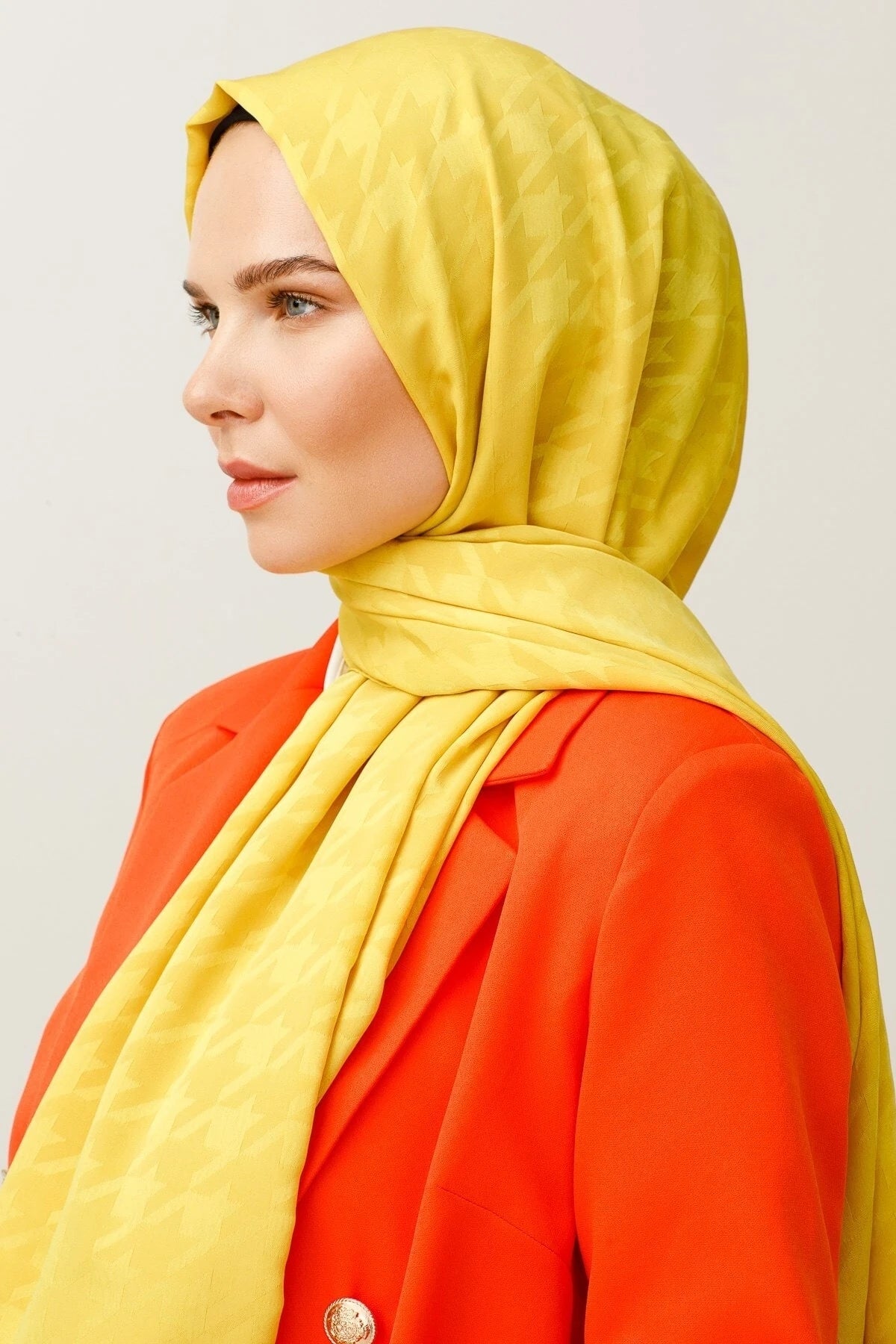 Houndstooth Pattern Silky Jacquard Shawl - Yellow