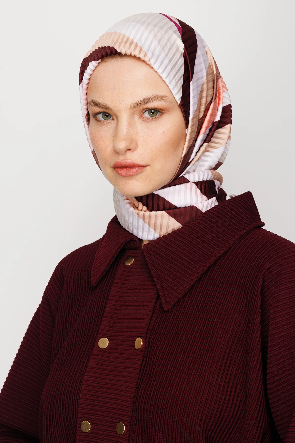 Akra Pattern Pleated Scarf - Brown