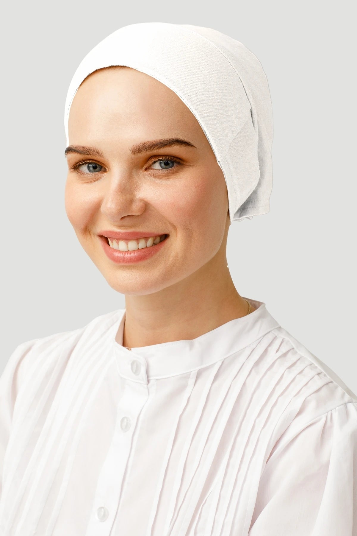 Seamless Tie-On Bonnet - White