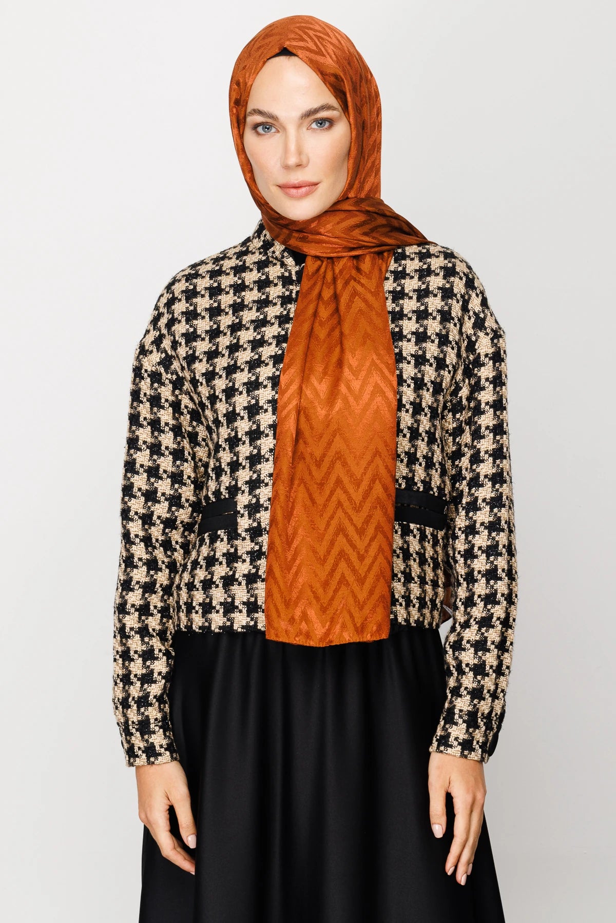 Zigzag Pattern Shiny Jacquard Scarf - Copper