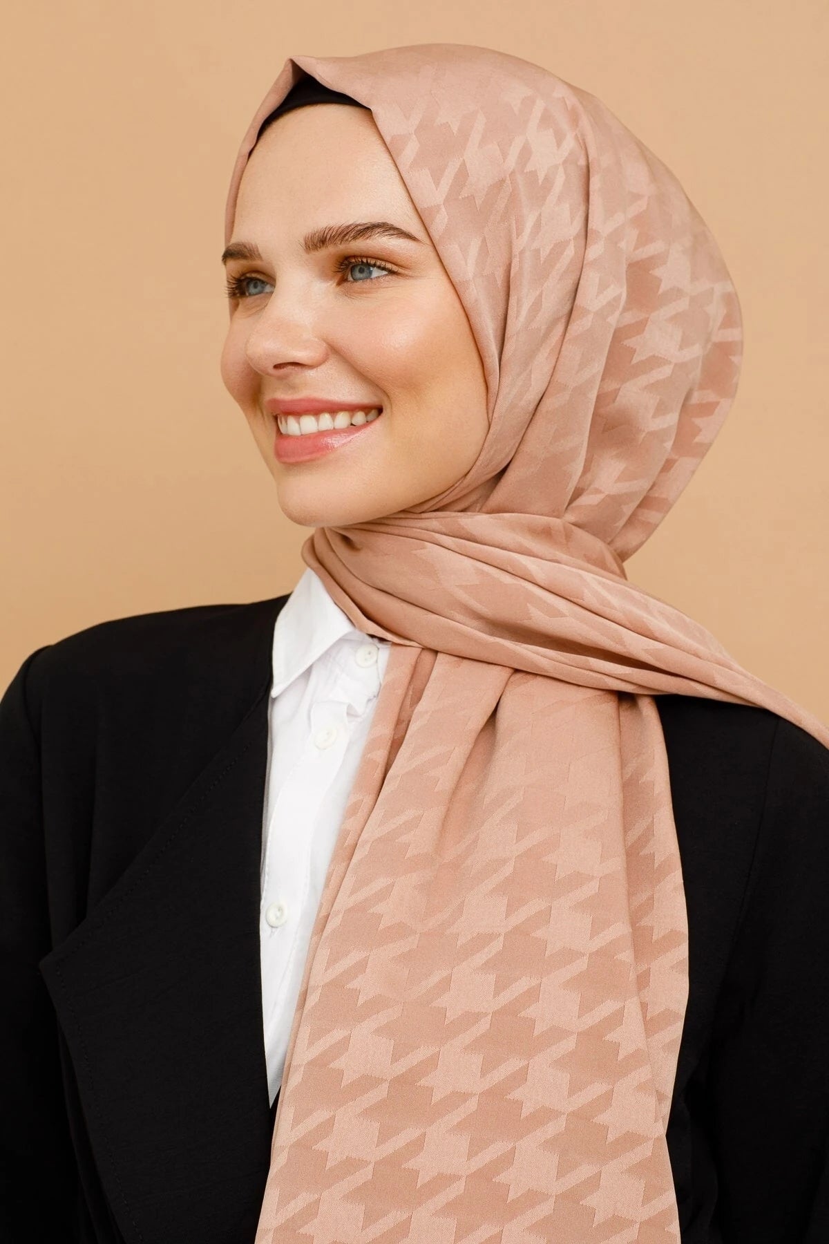 Houndstooth Pattern Silky Jacquard Shawl - Rose