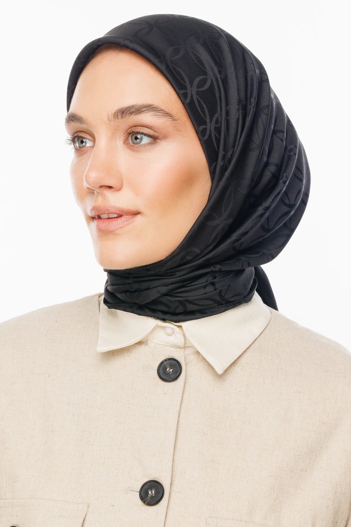 London Pattern Silky Jacquard Scarf - Black