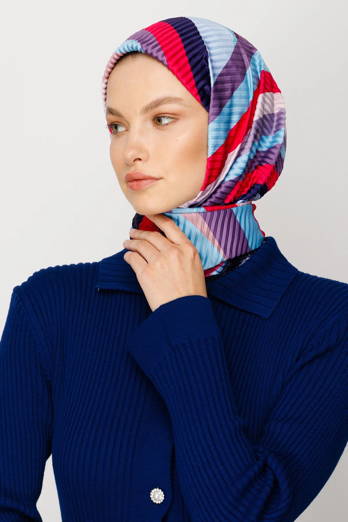 Akra Pattern Pleated Scarf - Lavender