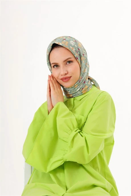 Hanging Pattern Pleated Scarf - Mold Green