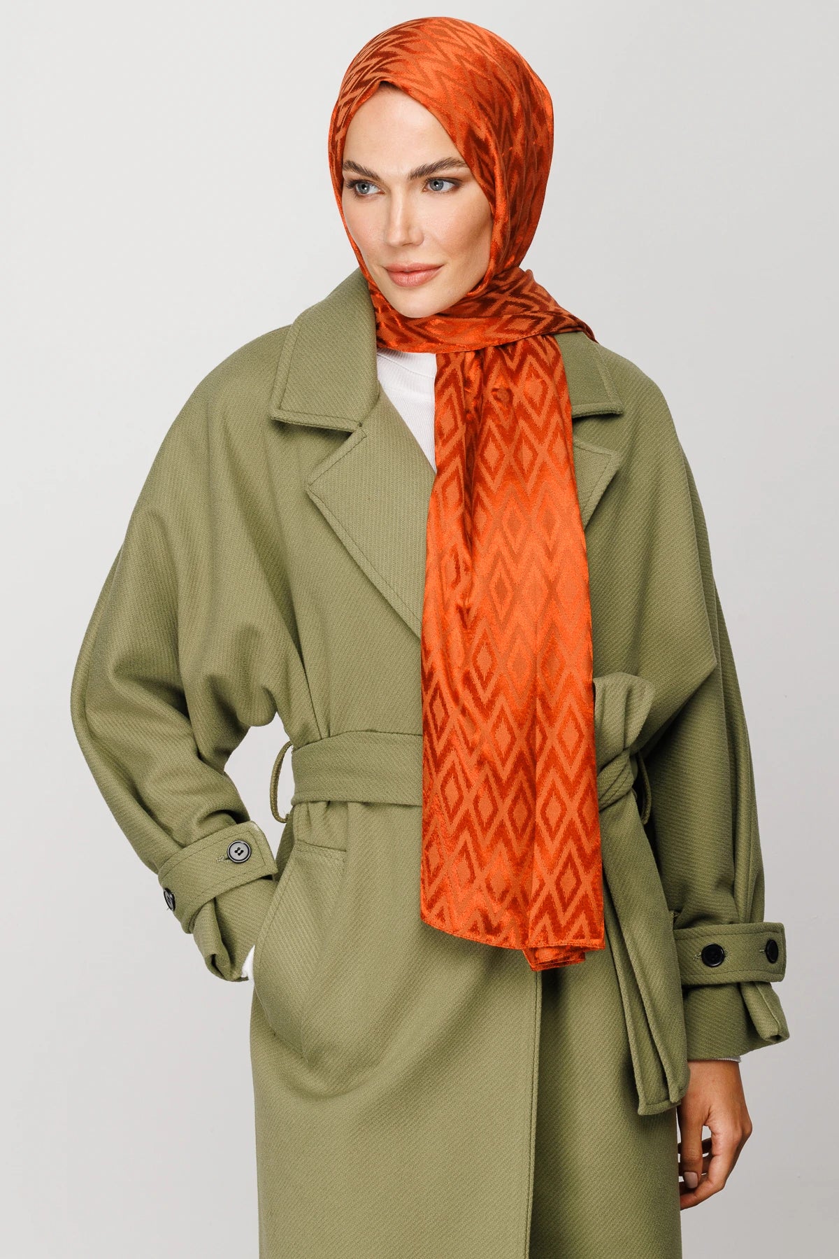 Tile Pattern Shiny Jacquard Shawl - Tile