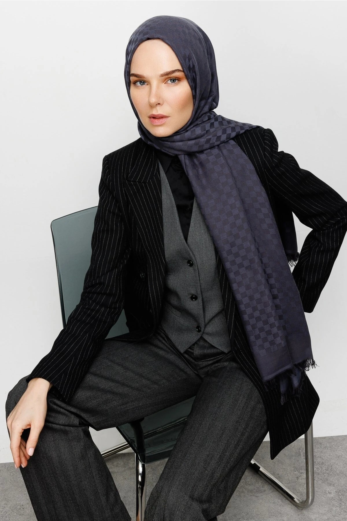 Square Pattern Cotton Jacquard Scarf - Smoked
